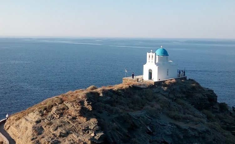 Nannies in Sifnos