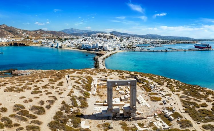 Nannies in Naxos